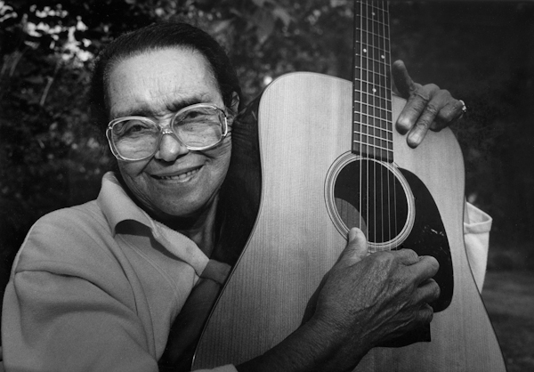 Diggin’: Etta Baker’s “Carolina Breakdown”