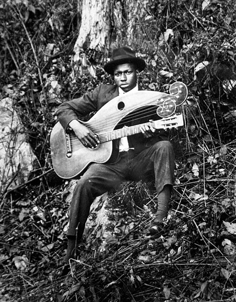 On the Blog: Harp Guitars and Music History